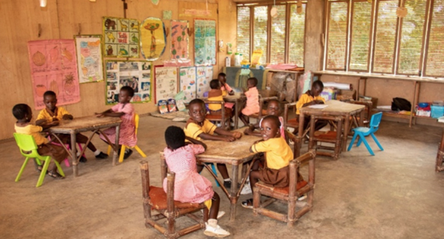 Children learning in a Ghanaian classroom